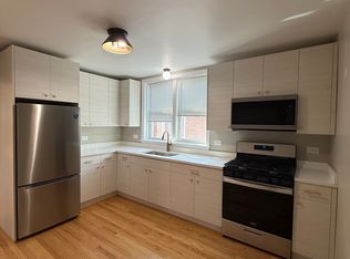 (Undisclosed Address), Berwyn, IL 60402