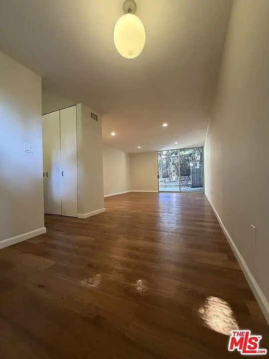 1 bed, 1.0 bath, 650 sqft, $2,400 — Photo 3