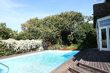 3rd image of 587 Old Montauk Hwy