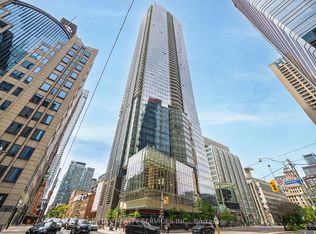 180 University Ave #2209, Toronto, ON M5H 0A2