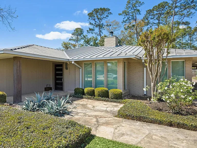 623 Pinehaven Dr — Photo 3