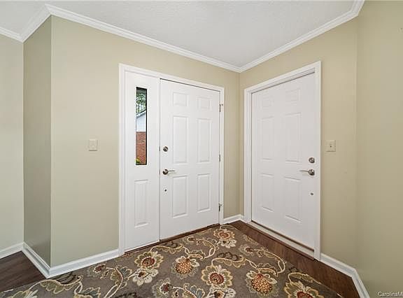 3rd image of 229 Hampton Ct #46