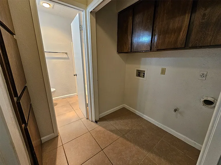 6800 Lunar Dr #B — Photo 22