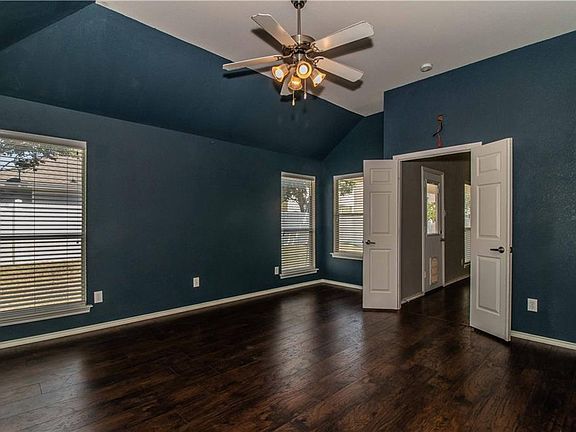4th image of 9120 Odeum Dr