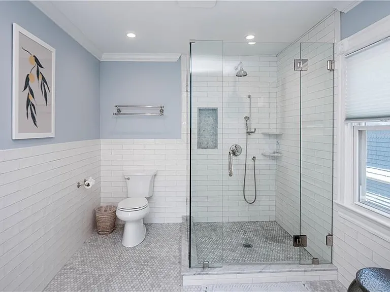 27 Mann Ave — Photo 31