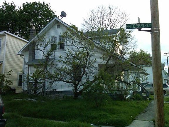 5th image of 323 E South St