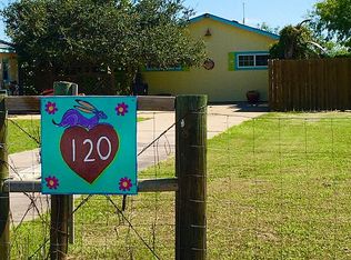 120 Jack Rabbit Rd, Rockport, TX 78382