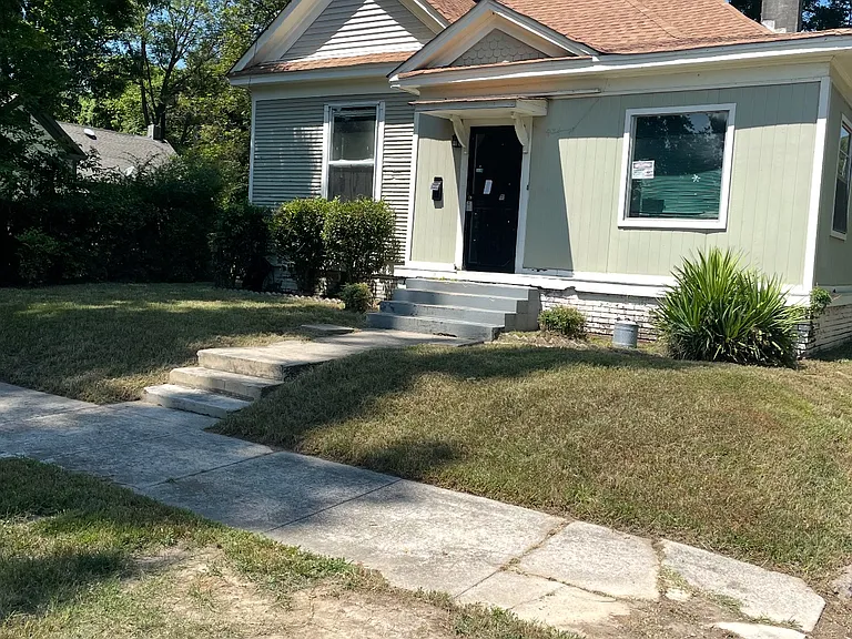 436 Cambridge Ave — Photo 1