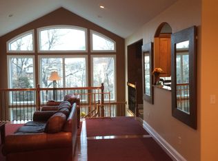 2205 Weber Heights Dr, Washington, MO 63090