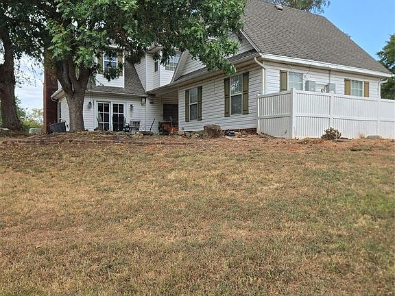 2nd image of 1300 Rolling Hills Dr