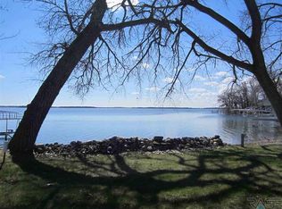 3134 Pleasure Park Ln, Waubay, SD 57273