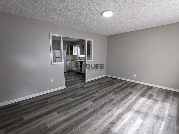 4th image of 3925 Patricia St