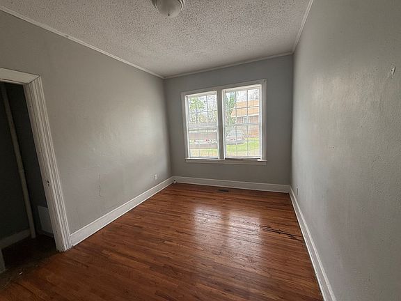 5th image of 213 Wilson St NE APT 2
