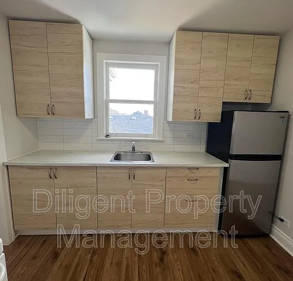 642 Bolivar St #UPPER EAST — Photo 12