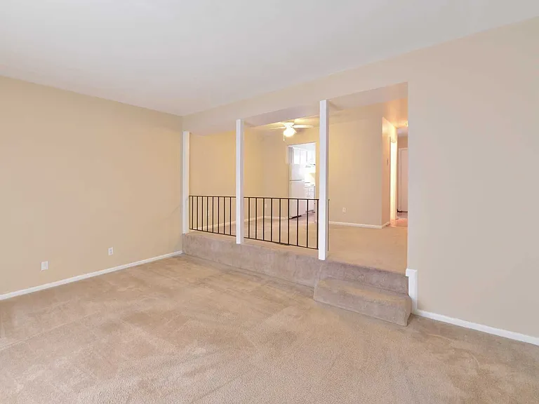 Carriage House Apartments — Photo 6