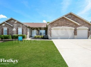 1230 Peruque Ridge Dr, Wentzville, MO 63385