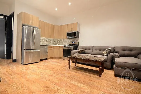 Rented by Blue Egg Realty Corp | media 15