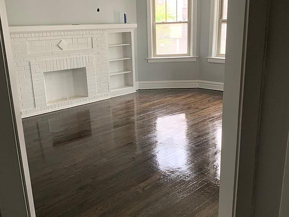 4th image of 1144 Pleasant St APT 1E