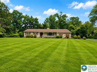 1000 Wedgewood Rd, Bethlehem, PA 18017