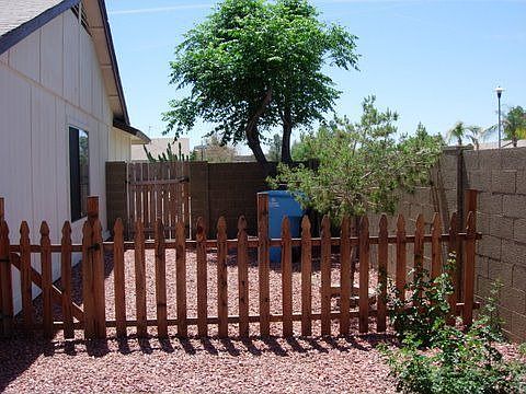 DOG DOOR WITH PET RUN AREA