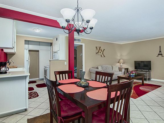 4th image of 2121 Fountain View Dr APT 81E