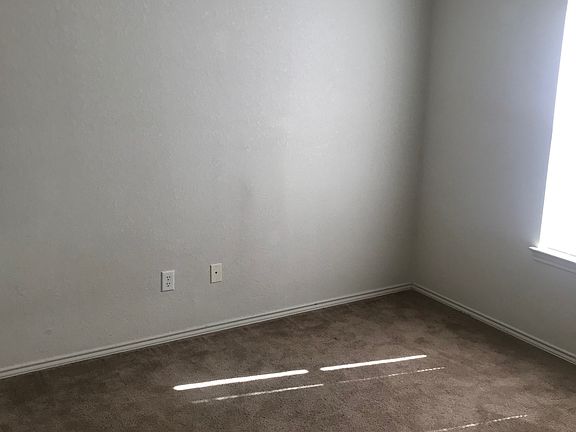 5th image of 2812 Leroy Cir #D