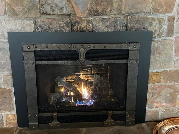 4th image of 18901 Dogwood Dr