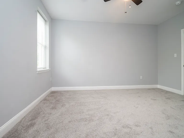 415 N Kenwood Ave — Photo 21