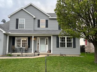 801 Chickory Dr, Champaign, IL