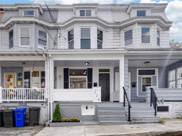 220 Penn St, Tamaqua, PA 18252