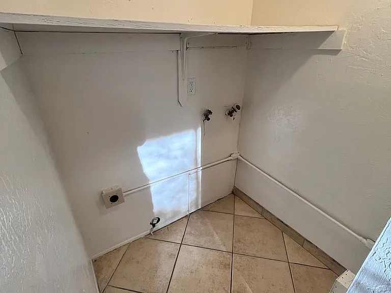 446 E Pastime Rd — Photo 19