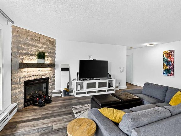 5th image of 635 N Marsh Rd NE #10