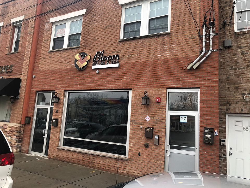 1st image of 57 Bloomfield Ave #37