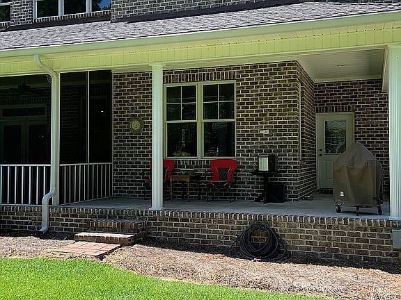 4th image of 1223 Plantation Cir