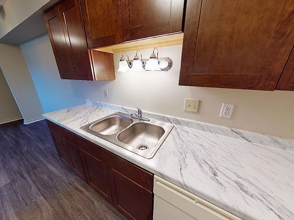 4th image of 3021 N Pointe Dr #49