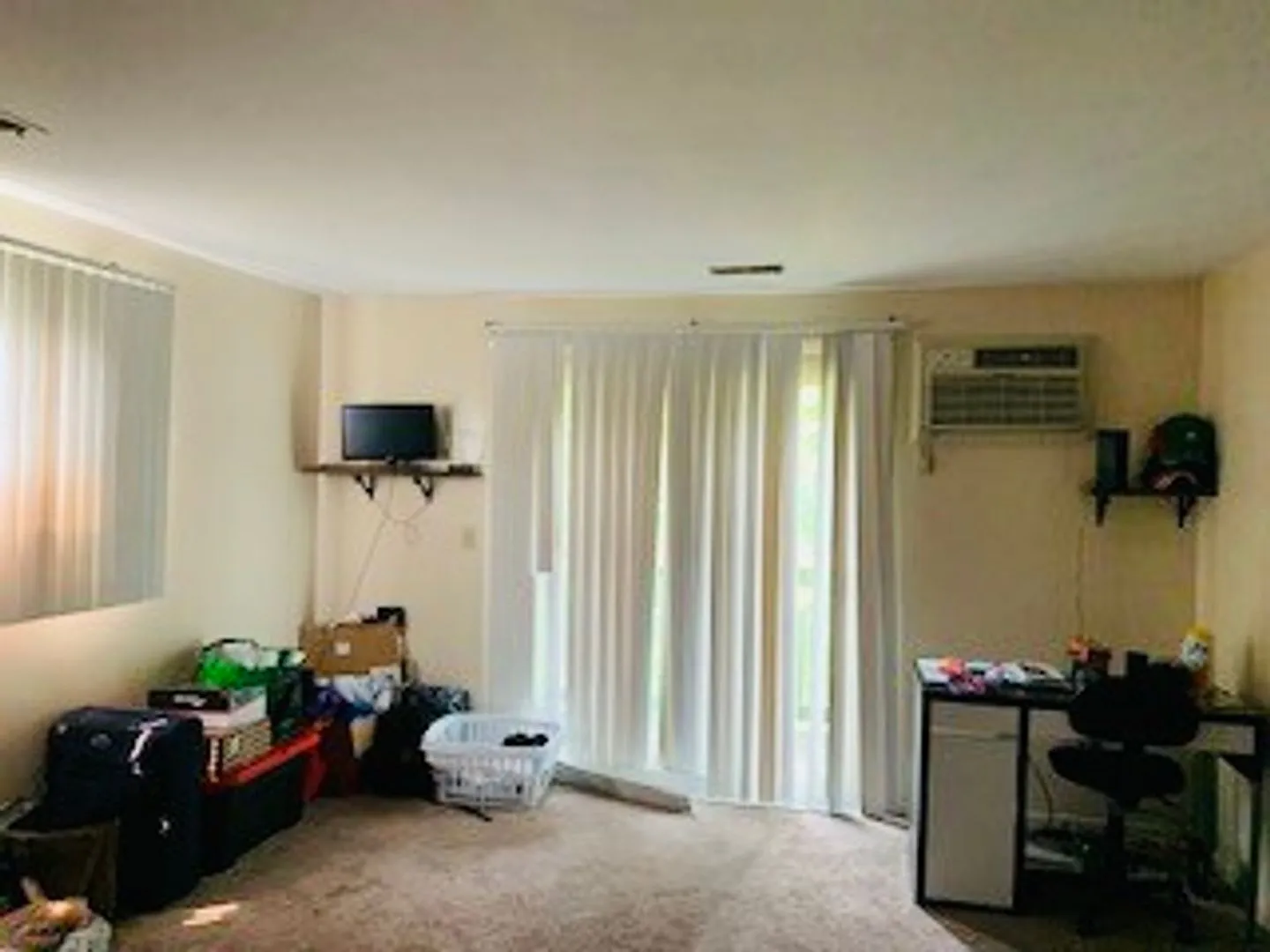 2026 Summit St. — Photo 4
