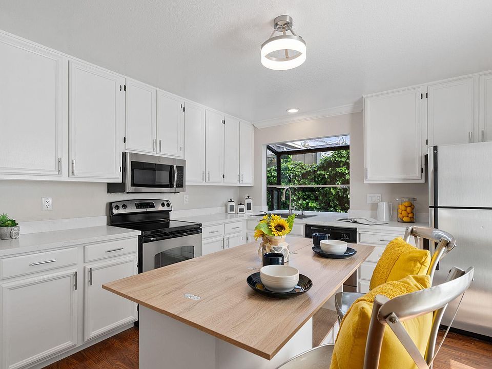 1st image of 1008 El Camino Real APT 1