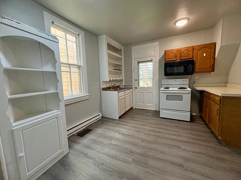 627 N Hartley Street — Photo 6
