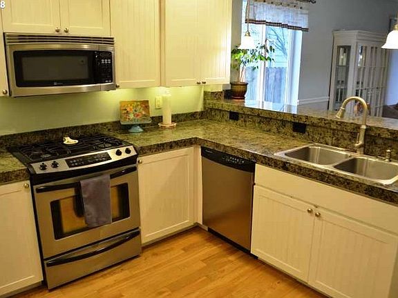 4th image of 10808 NE 53rd Ct