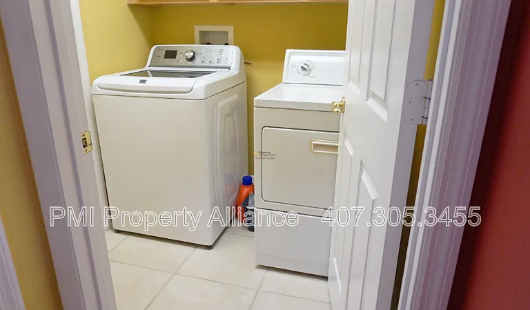 1521 Parkglen Cir — Photo 6