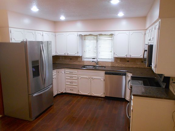 2nd image of 915 E 13th Ave