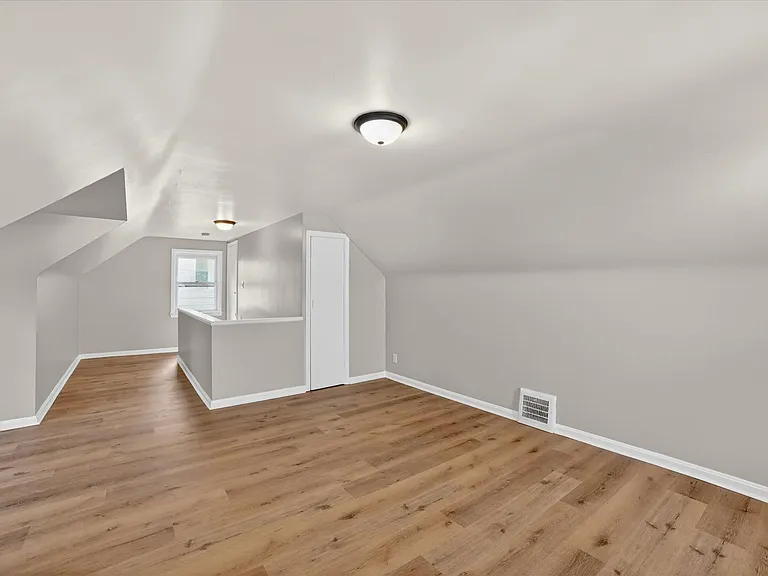19500 Libby Rd — Photo 18