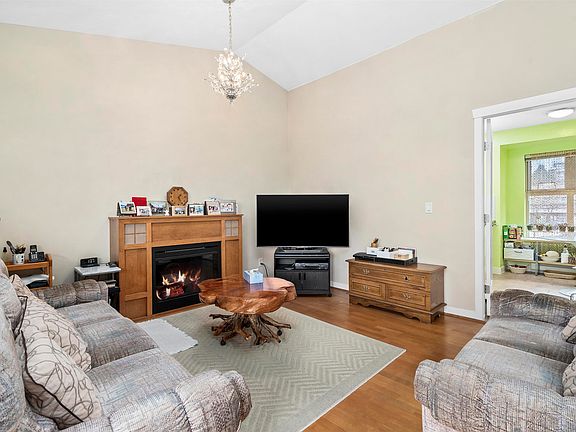 3rd image of 3855 Pender St #26