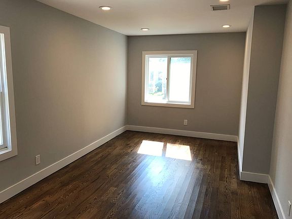 5th image of 2627 Kenny Ave