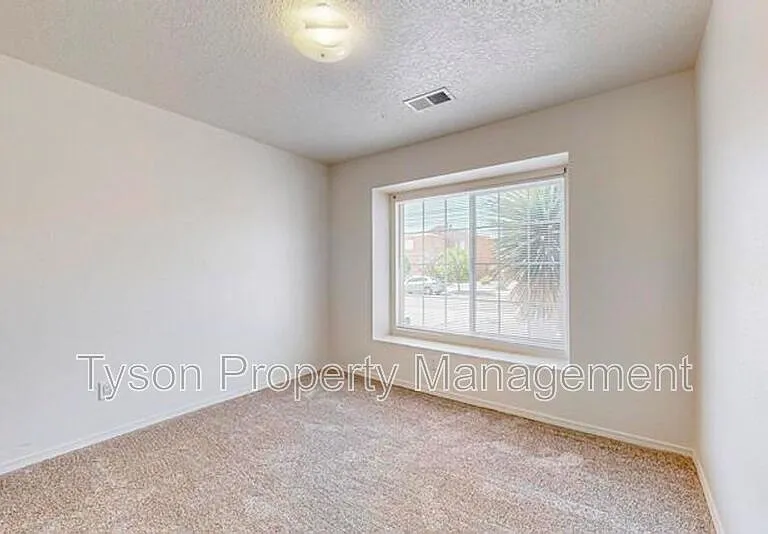 1817 Sierra Norte Loop NE — Photo 15