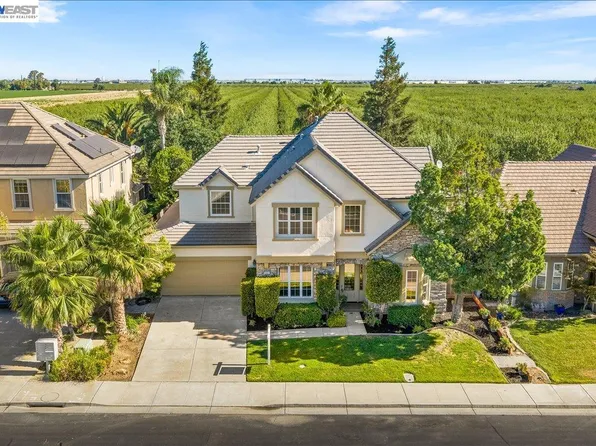 1461 Biarritz St, Tracy, CA 95304