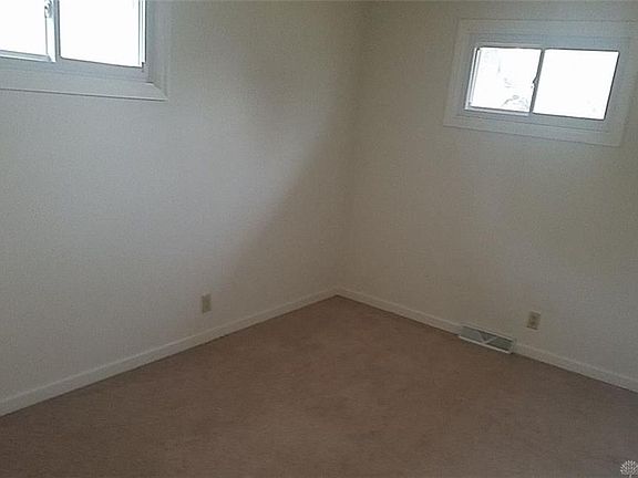 4th image of 5362 Tomahawk Ave