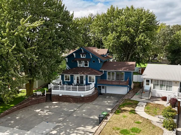 506 W Lake Ave, Worthington, MN 56187