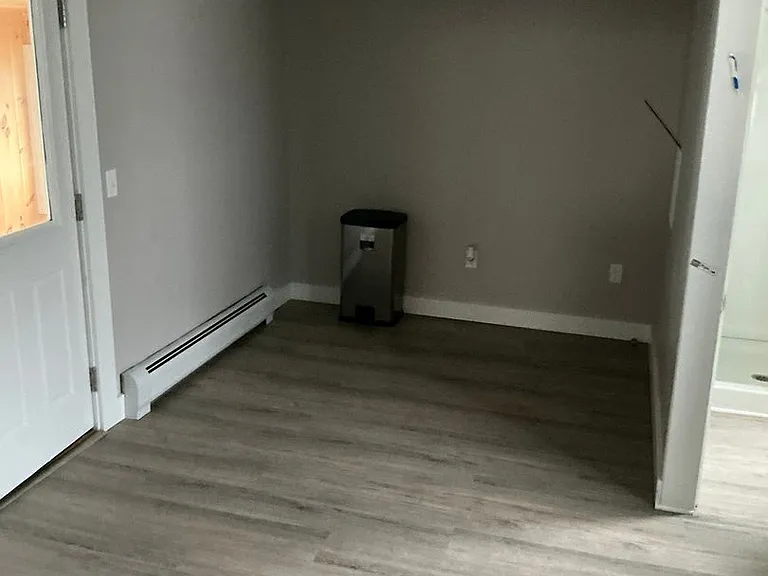 8 Veteran Ct — Photo 2