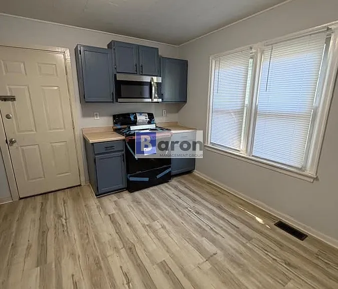 1642 N Johnson St — Photo 4